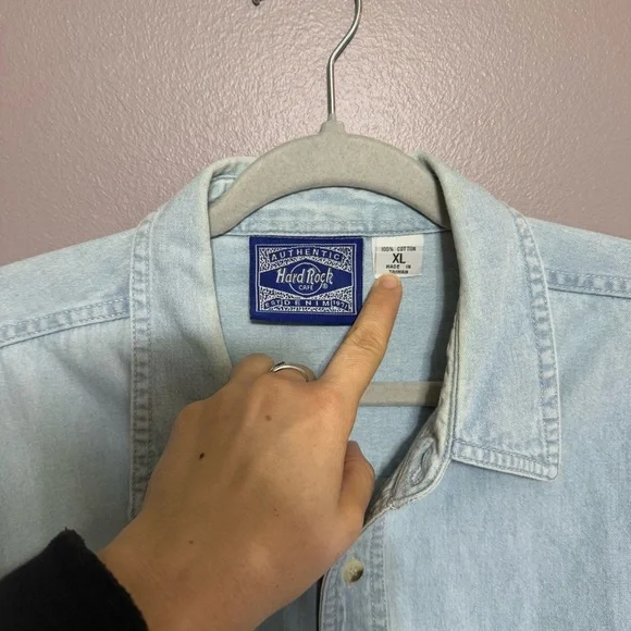 Vintage Men's Hard Rock Cafe London Long Sleeve Denim Shirt Size XL Cotton - Picture 6 of 7